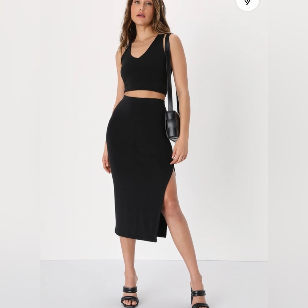 Lulus high waisted bodycon midi skirt with slit S